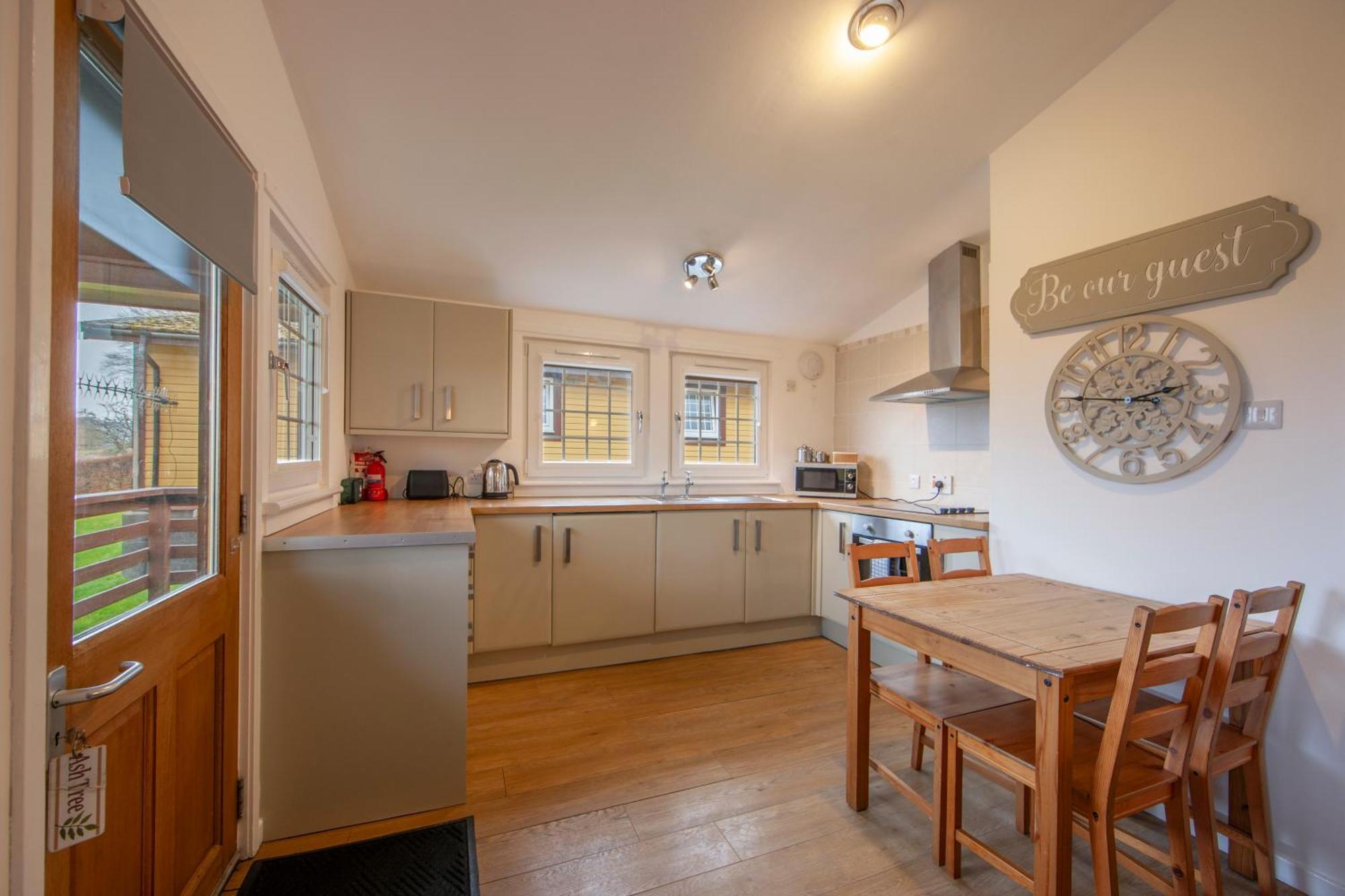 Appin Holiday Homes -Caravans, Lodges, Shepherds Hut And Train Carriage Stays المظهر الخارجي الصورة